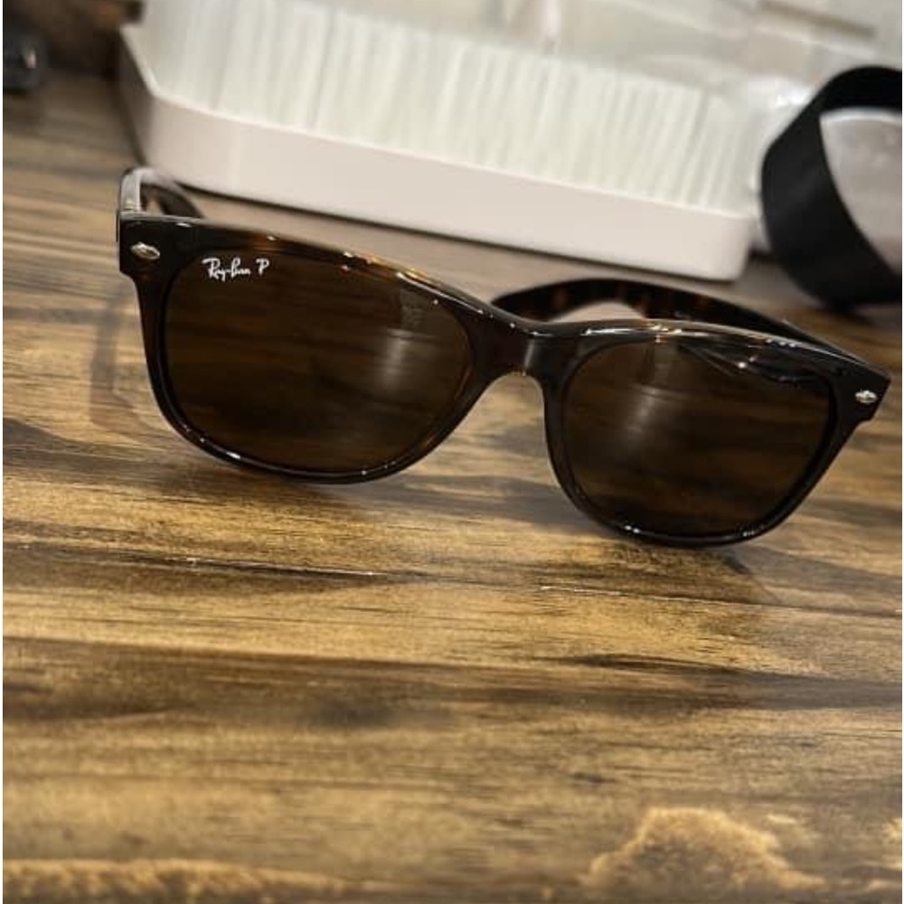 Polarized Raybans